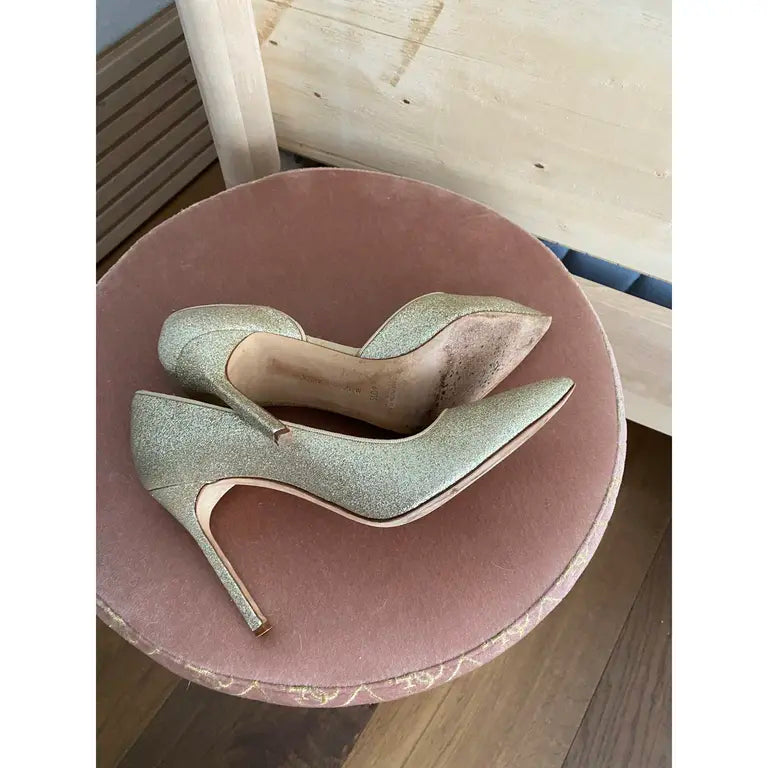 Gold, Leather